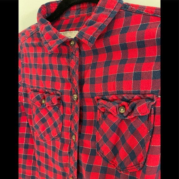 Button up - Picture 4 of 4